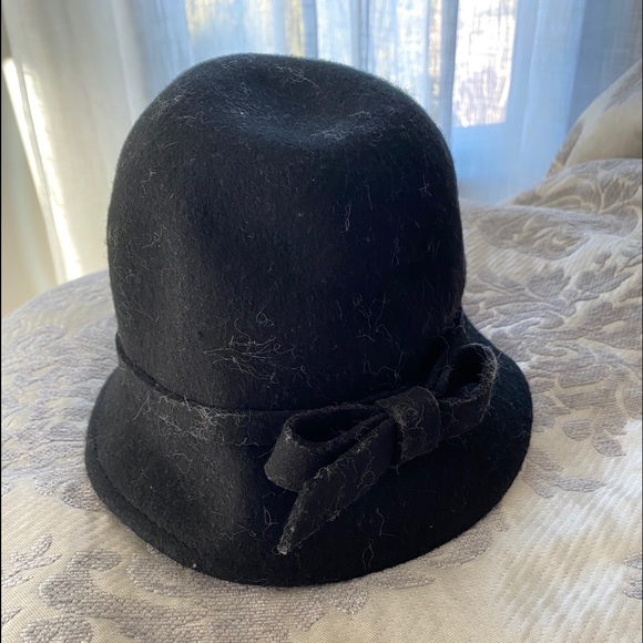 Winter hat - Picture 1 of 2